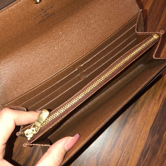 Louis Vuitton Sarah Wallet - Picture 6 of 9